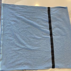 Customizable snap scarf Lululemon
